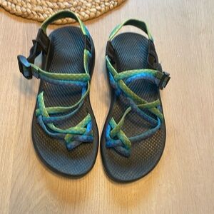 Blue and green toe loop Chacos, lightly worn
